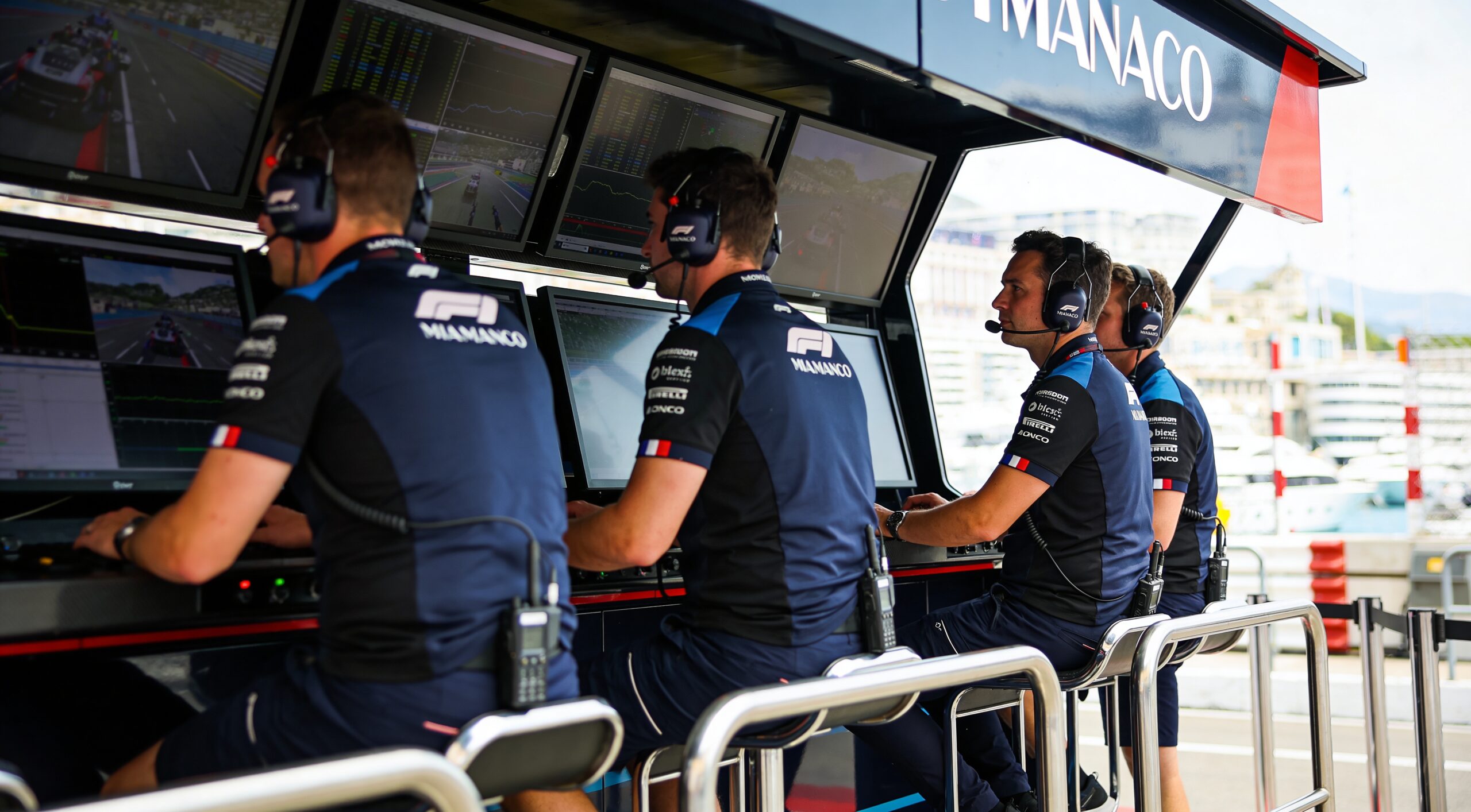 charles leclerc kampt met pech in kwalificatie scaled