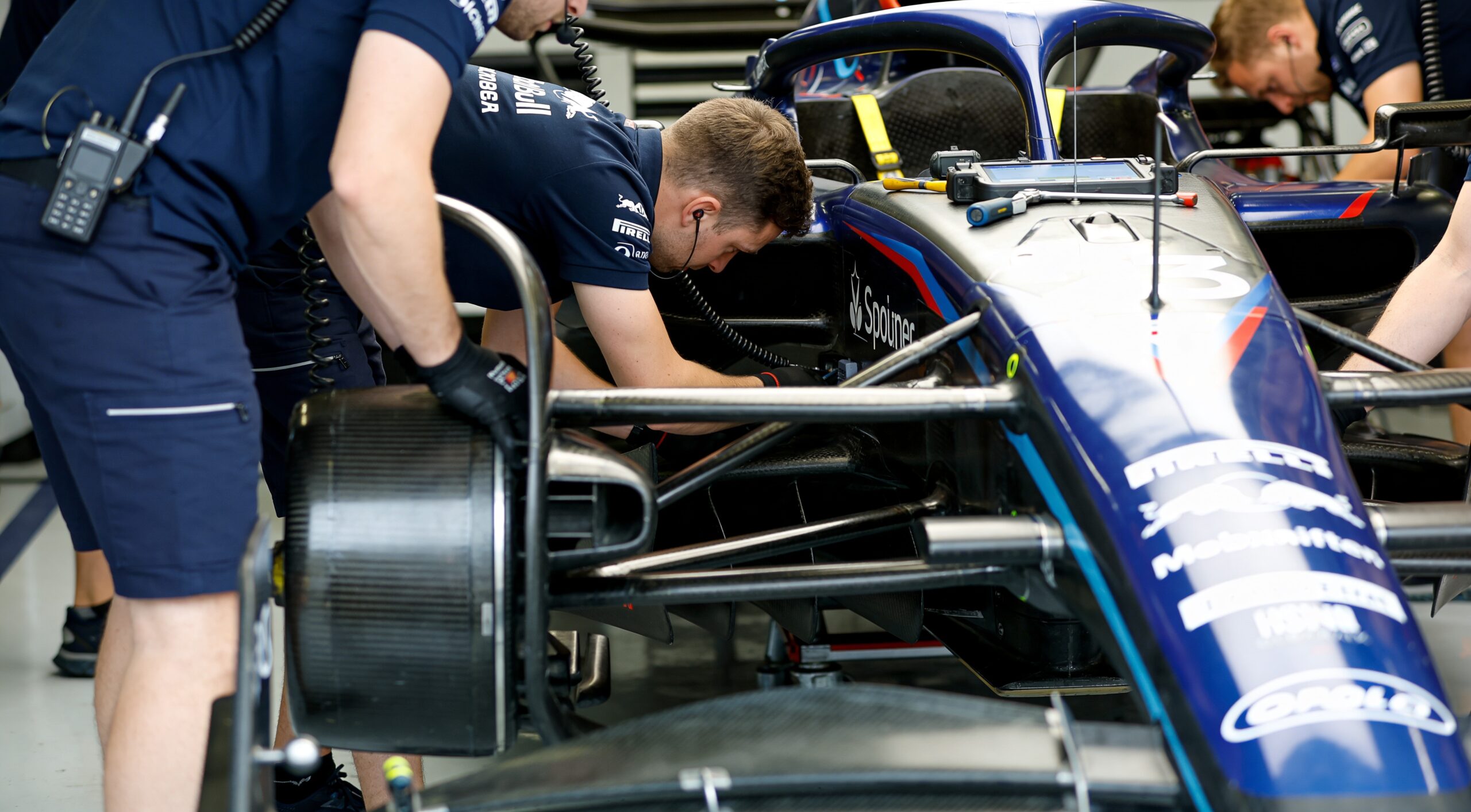 haas teambaas komatsu openhartig over toekomstplannen scaled