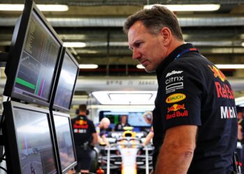 hadjar sfeer bij red bull is niet goed na lastige start