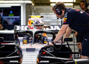 hadjar test red bull bolide tijdens pirelli test suzuka