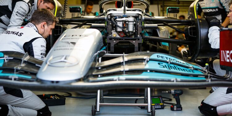 honda en aston martin bundelen krachten tegen f1 vibraties