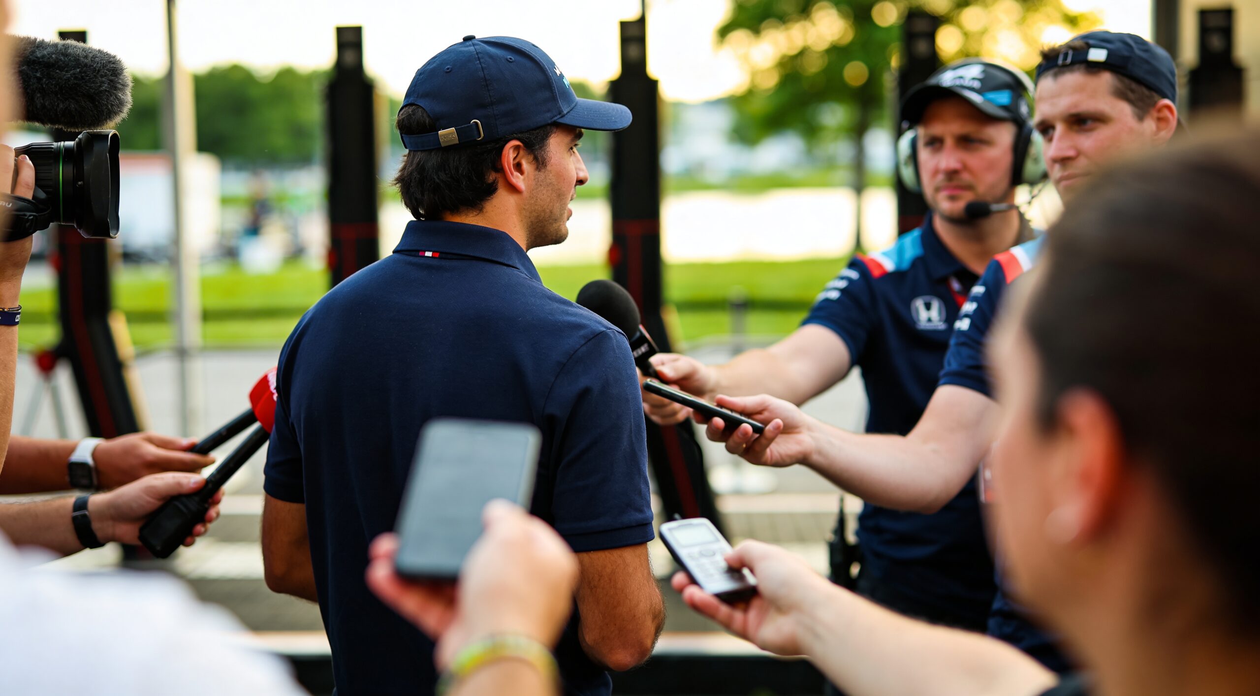 kimi antonelli herleeft r ikk nens bwoah na grappige blunder mercedes scaled