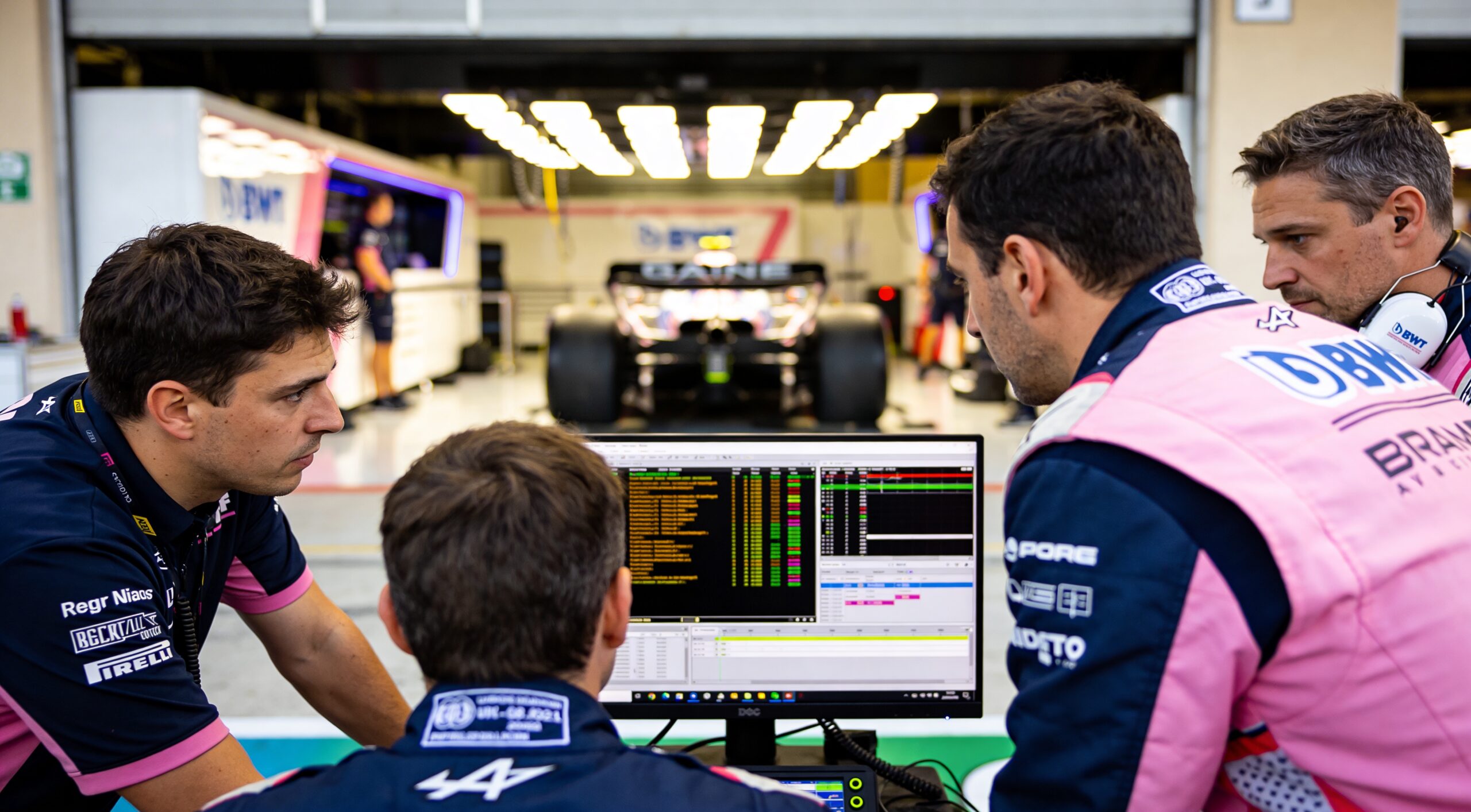 max verstappen duikt n rburgring 24 uur in na succes op nordschleife scaled