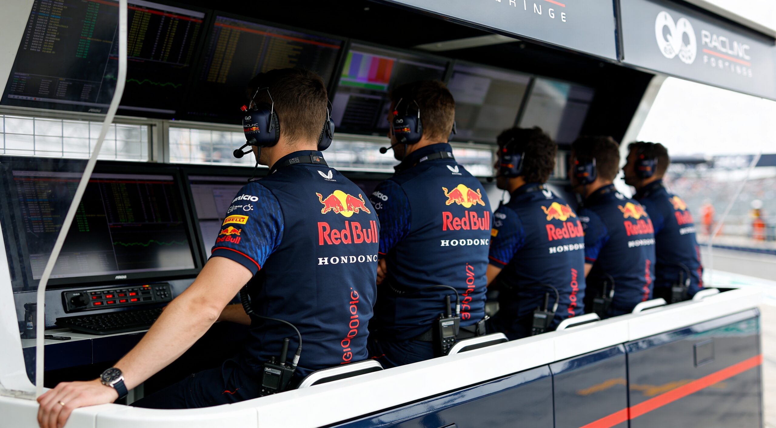 mercedes voorvleugel onder fia vergrootglas na china gp scaled