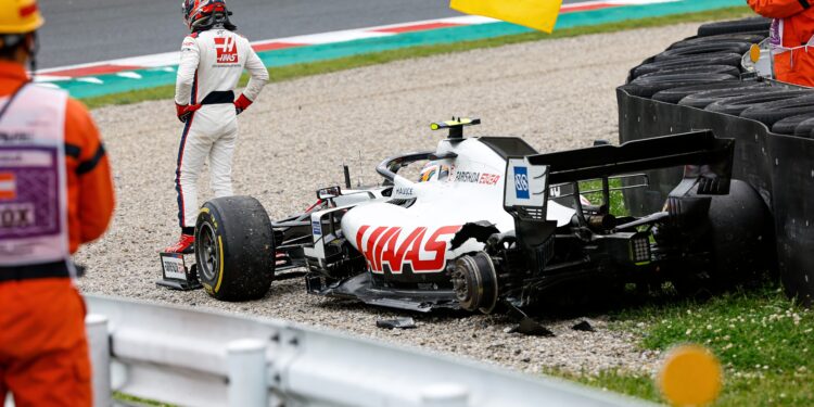 ollie bearman crasht in suzuka onnodige klap voor talent