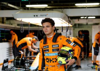 Lando Norris vecht zich naar P5 start in Japan