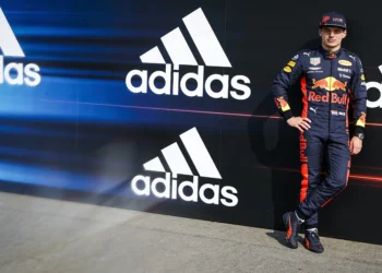 Max Verstappen sluit indrukwekkende miljoenendeal met Adidas