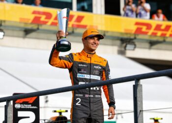 piastri s beste versie schittert in japan zegt mclaren baas