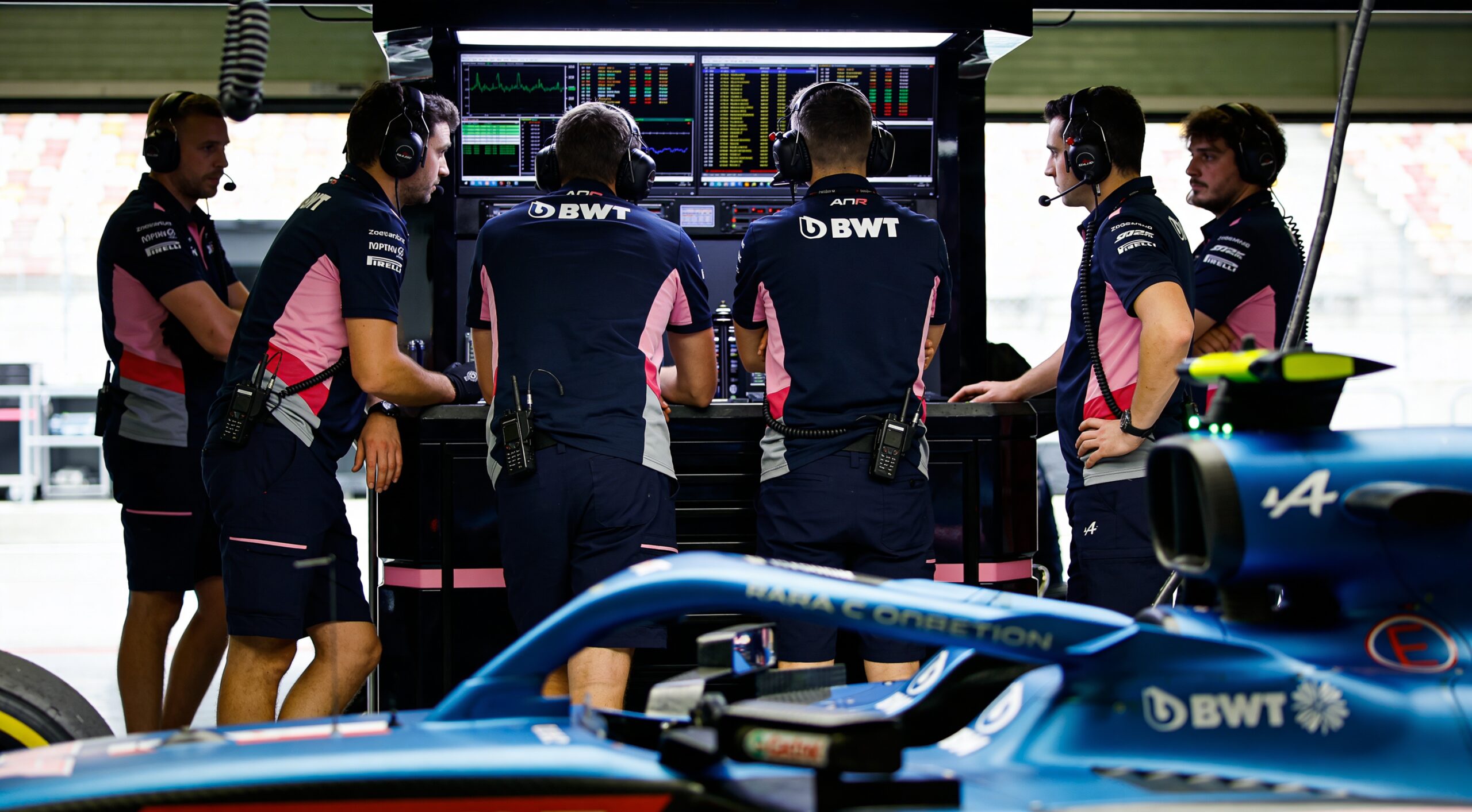 racing bulls pakt uit met spectaculaire livery voor japan scaled