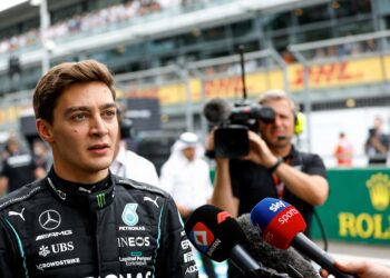 russell baalt van verloren zege in japan door safety car timing