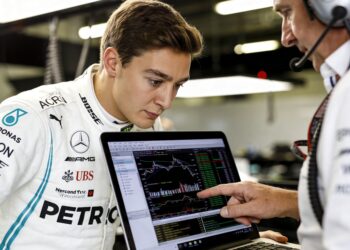 softwarefout kost george russell podium in japan