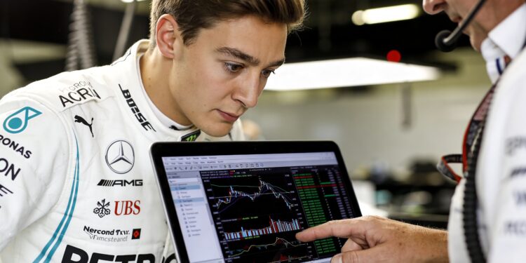 softwarefout kost george russell podium in japan