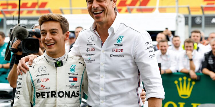 toto wolff lacht om genie achter antonelli s f1 zeges