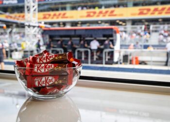 unieke diefstal ruim 400 000 f1 kitkats spoorloos