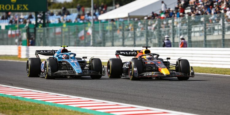 verstappen gefrustreerd door 2026 regels na duel met gasly