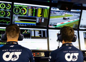 verstappen s confrontatie journalist verwijderd uit persconferentie