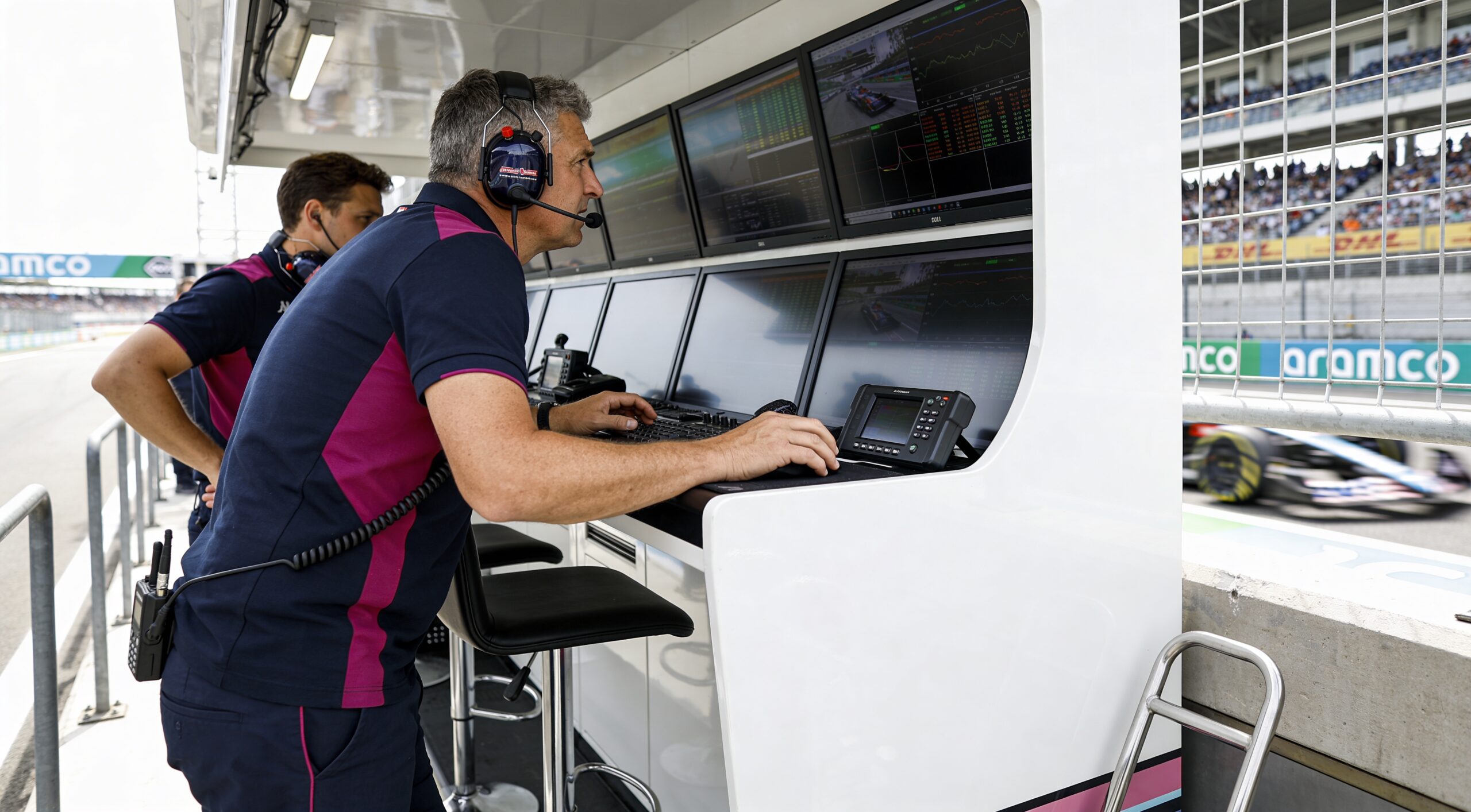 verstappen weert britse journalist van persconferentie in japan scaled