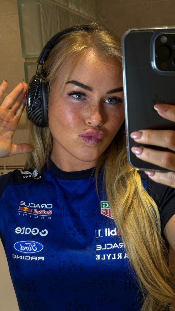 DemiPlay F1 Girl 6