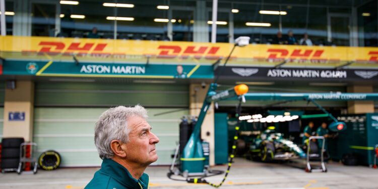 adrian newey s talent verspild bij aston martin volgens brundle