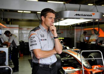 adrian newey verliet mclaren door spionnennetwerk