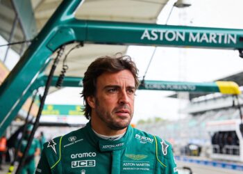 alonso stelt pensioen uit stoppen wordt moeilijk t