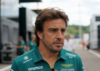alonso wuift zorgen newey weg niet zo zwaar als me