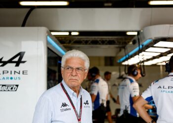 alpine bevestigt toewijding aan f1 project via briatore