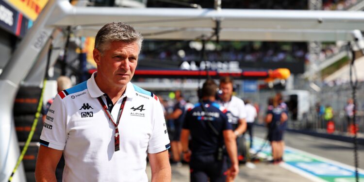 alpine reageert fel op haatberichten en ontkent interne sabotage