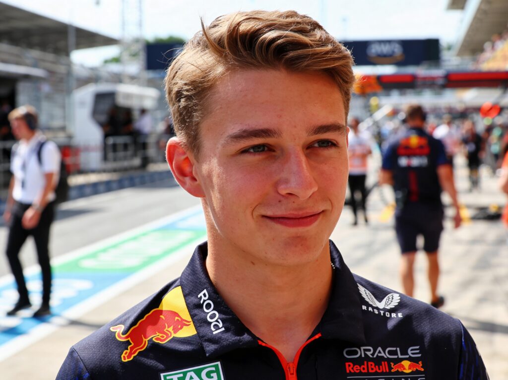 arvid lindblad schittert als f1 rookie leef mijn droom