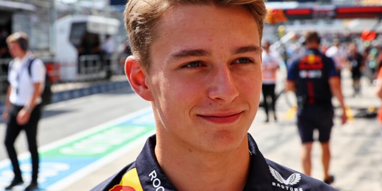 arvid lindblad schittert als f1 rookie leef mijn droom