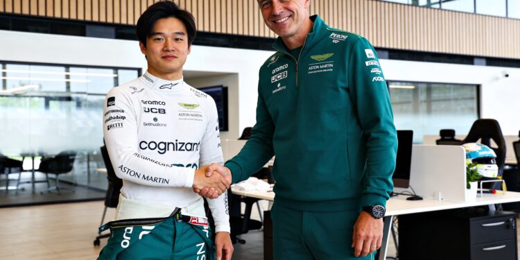 aston martin contracteert chinees toptalent zhenru