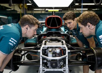 aston martin en honda pakken vibratiecrisis amr26