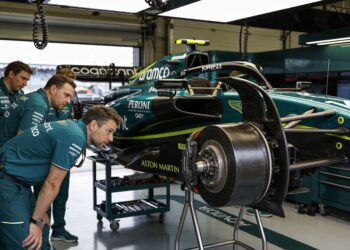 aston martin en williams strijden met zwaarste f1 bolides in 2026