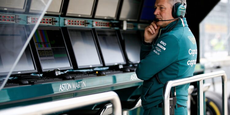 aston martin krack ontkent relatieproblemen met honda