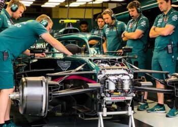 aston martin s trillingsprobleem newey s honda eis in het vizier