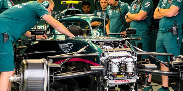 aston martin s trillingsprobleem newey s honda eis in het vizier