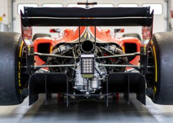 brundle tipt ferrari krachtbron cruciaal voor winst