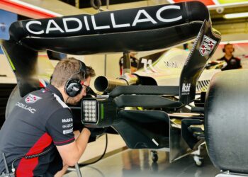 cadillac zet vol in op downforce nu hebben we een seconde nodig