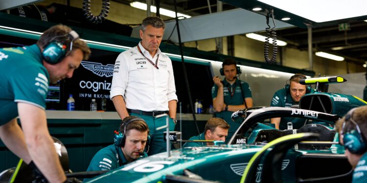 chandhok hekelt genante start van aston martin hon