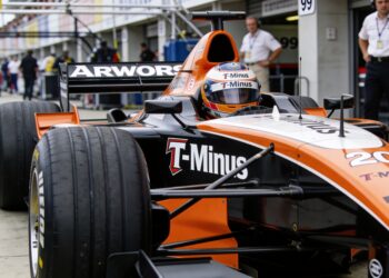 de bizarre f1 zwendel het verhaal van arrows en ee