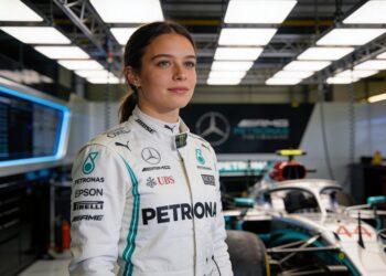 doriane pin krijgt priv f1 test van mercedes na indrukwekkende sim prestaties