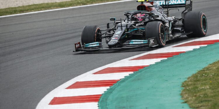 doriane pin maakt f1 testdebuut in mercedes