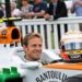 emotionele button rijdt weer in zijn brawn gp kamp