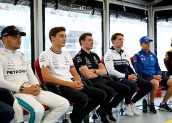 f1 coureurs stemmen via whatsapp over regelwijzigi