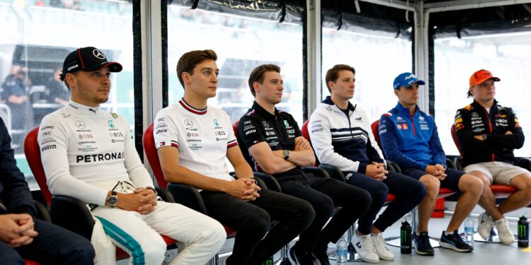 f1 coureurs stemmen via whatsapp over regelwijzigi