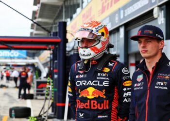f1 fans wijzen lawson aan als opvolger van verstap
