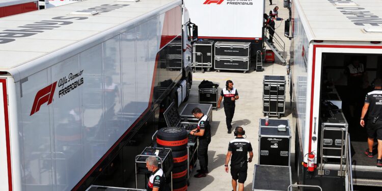 f1 kalender 2026 schudt op bahrein en saudi weg