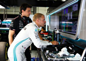 f1 keert terug in miami met antonelli als verrasse
