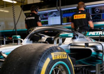f1 keert terug naar n rburgring voor cruciale bandentest