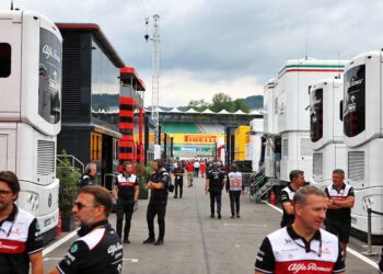 f1 paddock opgeschrikt door grootschalig italiaans